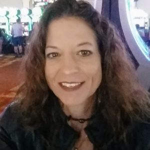 Meet your Posher, Pamela